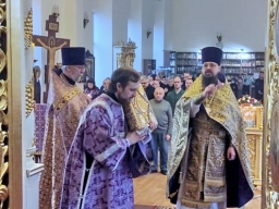 БОГОСЛУЖЕНИЯ В НЕДЕЛЮ ТРЕТЬЮ ВЕЛИКОГО ПОСТА, КРЕСТОПОКЛОННУЮ